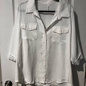 NWT Women’s White Button-Up Blouse, 2XL